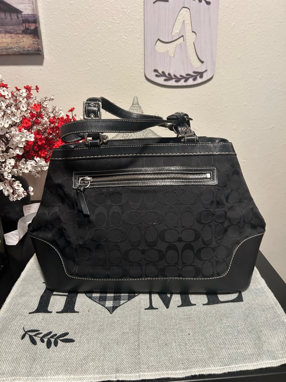 Coach❤️Vintage Black Signature Canvas Bag E04M 7052 Nice!